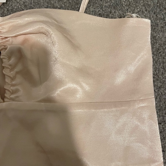 NWT Zara halter crop top in champagne color. Medium - Picture 3 of 3